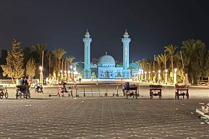Halvdagstur till Monastir Medina Ribat och Bourguibas mausoleum