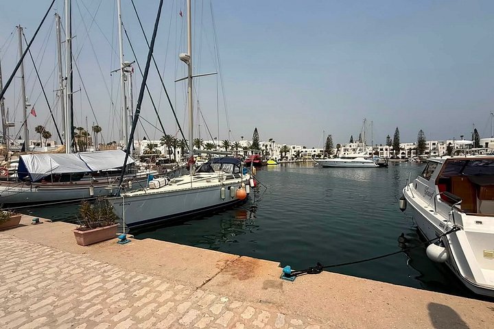 Halvdagstur till Monastir Medina Ribat och Bourguibas mausoleum