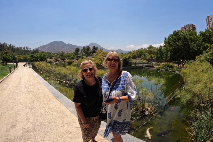 Privé Wandelen in Santiago: Verken met een lokale expert + lunch