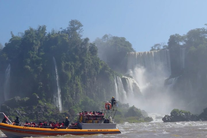 Gran Aventura Iguazu Falls: giro in fuoristrada e navigazione in barca a Iguazu