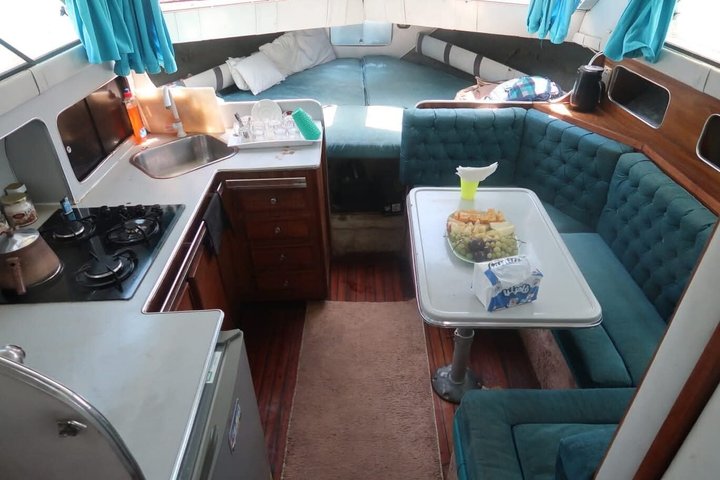 Privat båd , fiskeri , snorkling , delfiner & frokost – Hurghada