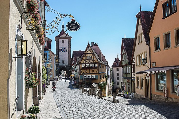 Rothenburg : middeleeuwse muren, torens en historische oude binnenstad