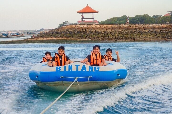 Bali Sea Walker, Parasailing, Banana Boat, Moto d'acqua con trasferimento