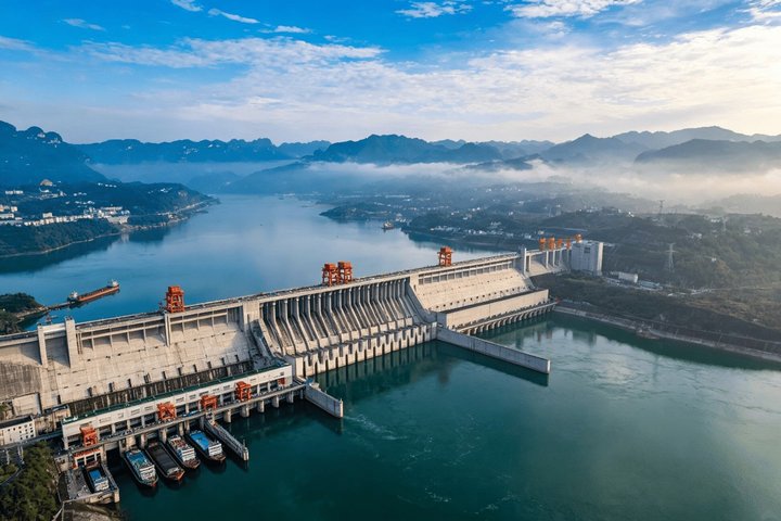 Hotell i nærheten av Yichang Three Gorges Dam and Xiling Gorge Cruise Tour