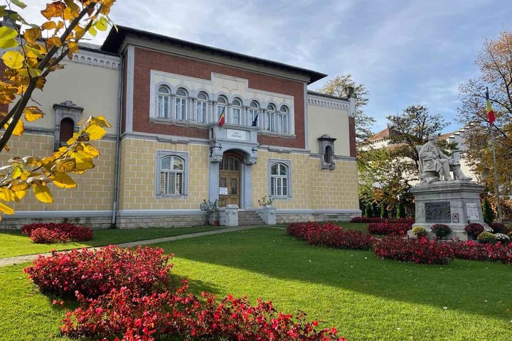 Private Guided Day Tour to Iasi from Chisinau