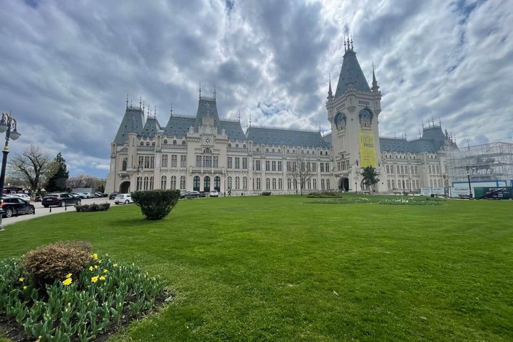 Private Guided Day Tour to Iasi from Chisinau