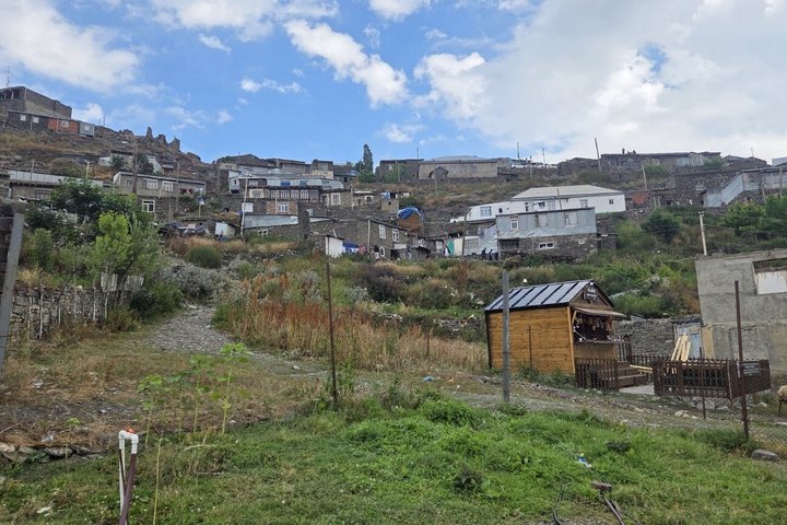 Unesco : Déjeuner fait maison à Khinalig et itinéraire de randonnée vers la vallée des Aigles