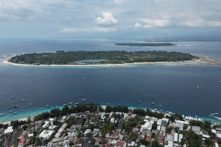 Tour privado de buceo Gili : Tortugas, Arrecifes + GoPro & Drone