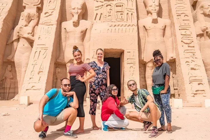 4 Tage Nilkreuzfahrt Assuan nach Luxor & Abu Simbel. Heißluftballon