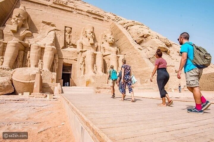 4 Tage Nilkreuzfahrt Assuan nach Luxor & Abu Simbel. Heißluftballon