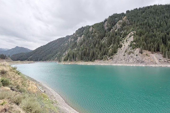 Private Day Tour naar Nanshan Pasture en Tianshan Grand Canyon