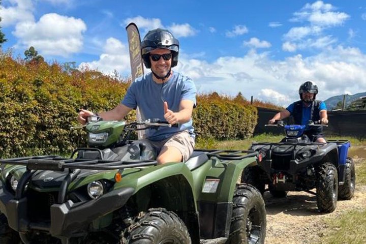 Escapade exclusive en montagne : Excursion en quad au départ de Medellín avec déjeuner