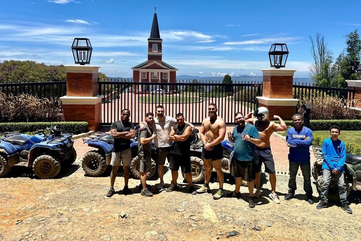 Escapade exclusive en montagne : Excursion en quad au départ de Medellín avec déjeuner