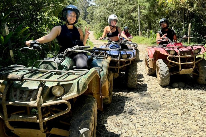 Escapade exclusive en montagne : Excursion en quad au départ de Medellín avec déjeuner