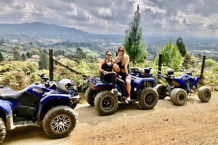 Escapade exclusive en montagne : Excursion en quad au départ de Medellín avec déjeuner