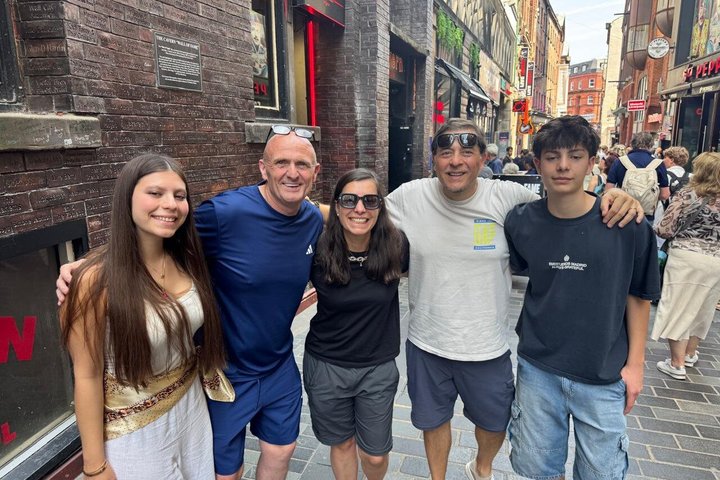 Tour privado en taxi por Liverpool Beatles + final de cueva