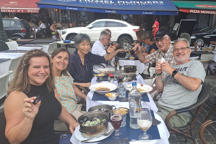 Bruxelles All In Tour : cibo belga, cioccolato, birra, visite turistiche