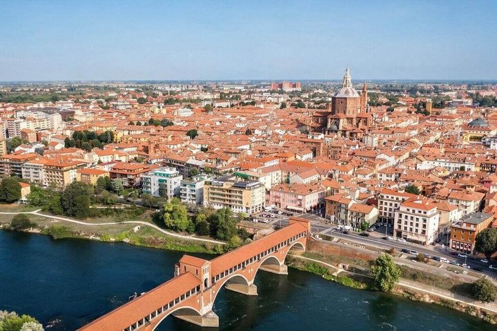 Hallo Pavia: Privater 2-Stunden-Einführungs-Stadtspaziergang mit Ortskundigem Reiseleiter