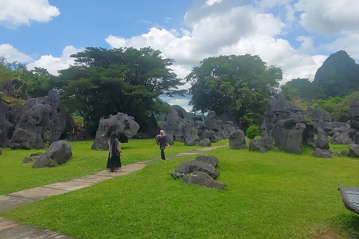 Excursion d'une journée au parc préhistorique de Leang-Leang et au karst de Rammang-Rammang