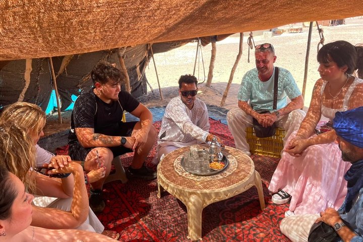 Merzouga Jeep 4WD Desert Tour: Sahara äventyr
