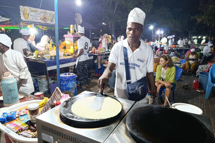 Tour a piedi serale di Stone Town con visita ai mercati alimentari