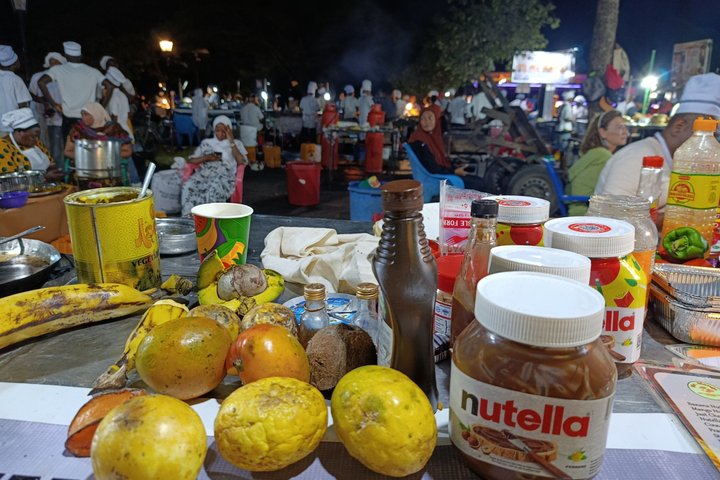 Tour a piedi serale di Stone Town con visita ai mercati alimentari