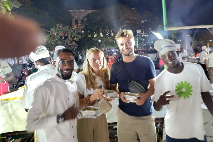 Tour a piedi serale di Stone Town con visita ai mercati alimentari