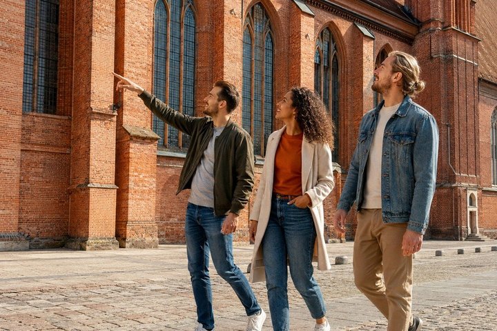 Secretos de Kaunas: Búsqueda del tesoro autoguiada y recorrido a pie