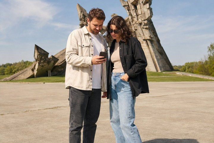 Secretos de Kaunas: Búsqueda del tesoro autoguiada y recorrido a pie