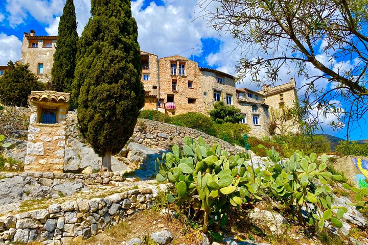 Villages de contes de fées de la Côte d'Azur et découverte des parfums