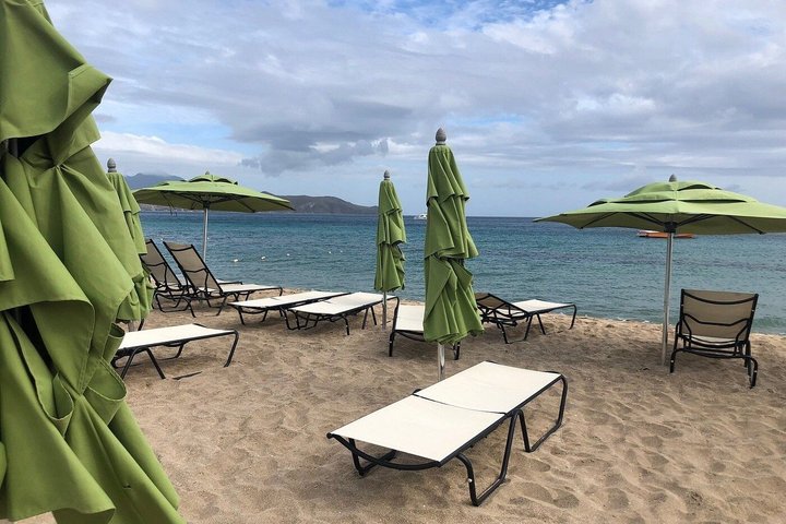 St Kitts : Beach Gems Sea Glass & Timothy Hill View