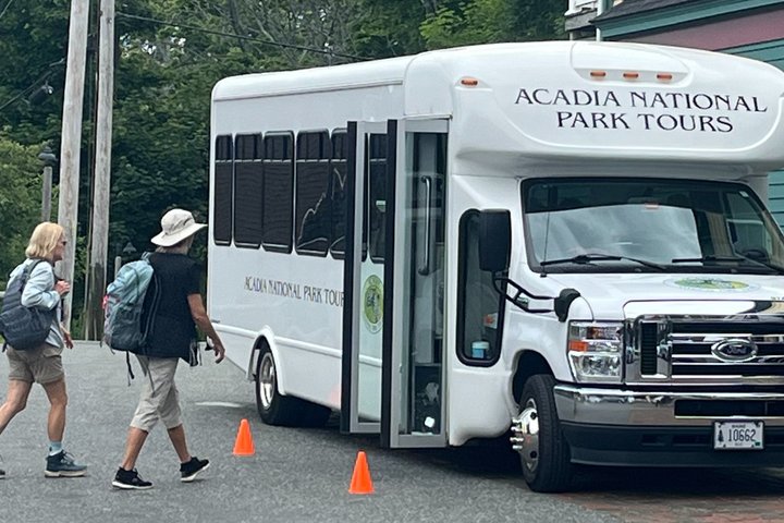 Narrated Bus Tour of Bar Harbor and Acadia National Park