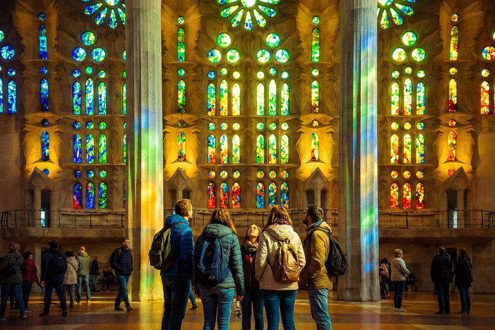 Barcellona : accesso prioritario alla Sagrada Familia e visita guidata