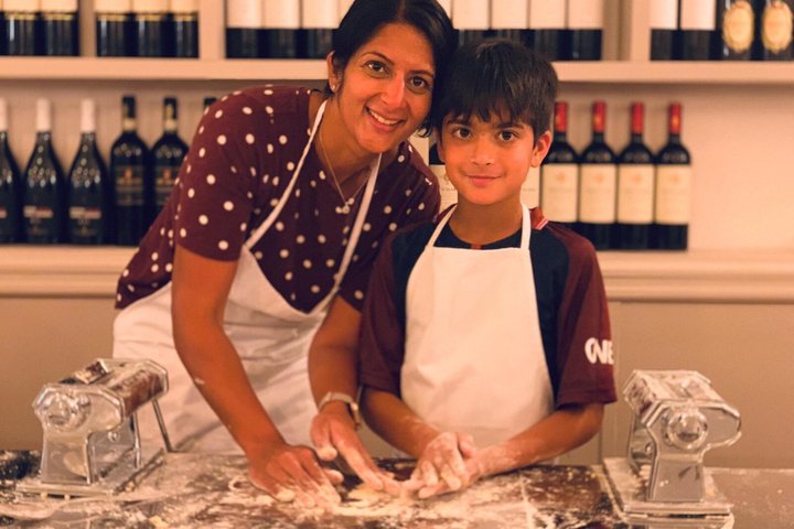 Bari: Aula de Culinária de Massa e Tiramisu com Vinho pela Cooking Italy