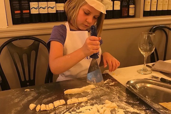Corso di Cucina Verona Pasta e Tiramisù con Vino di Cooking Italy