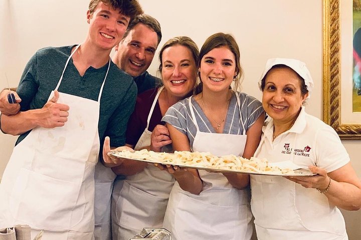 Corso di Cucina Verona Pasta e Tiramisù con Vino di Cooking Italy
