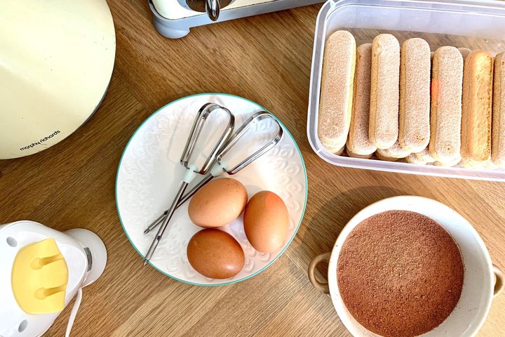 Corso di Cucina Verona Pasta e Tiramisù con Vino di Cooking Italy