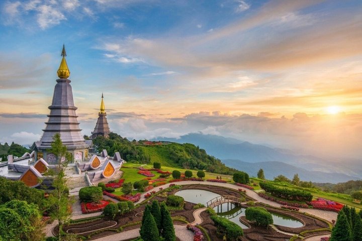 3 em 1: Excursão Doi Inthanon, Santuário de Elefantes e Trilha de Trekking