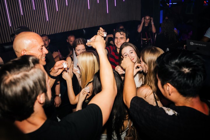 Düsseldorf Social Night Out : 4 bars, Welcome Shots et entrée au club