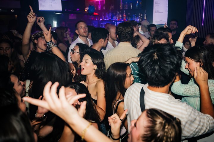 Düsseldorf Social Night Out : 4 bars, Welcome Shots et entrée au club