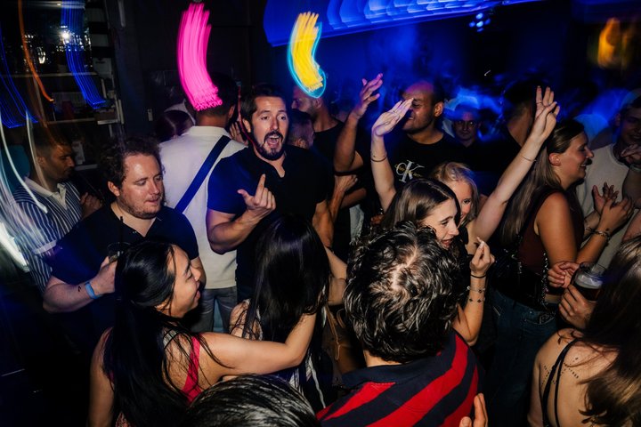 Düsseldorf Social Night Out : 4 bars, Welcome Shots et entrée au club