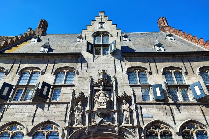 Gioco di detective in città e tour a piedi di Middelburg guidato autonomamente