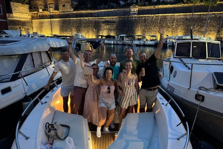 Zadar: 3 Eilanden Hopping Tour met snorkelen of zonsondergang boottocht