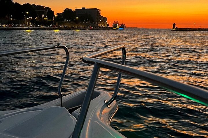 Zadar: 3 Eilanden Hopping Tour met snorkelen of zonsondergang boottocht