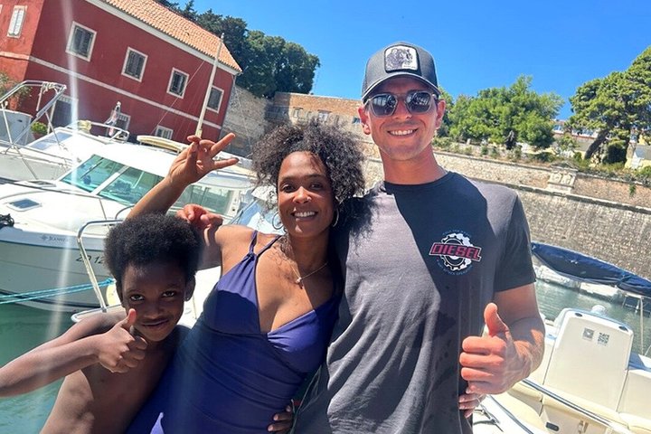 Zadar: 3 Eilanden Hopping Tour met snorkelen of zonsondergang boottocht