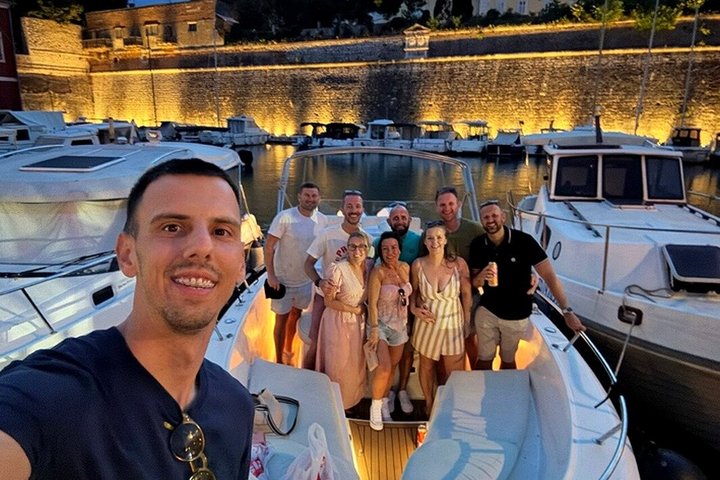 Zadar: 3 Eilanden Hopping Tour met snorkelen of zonsondergang boottocht