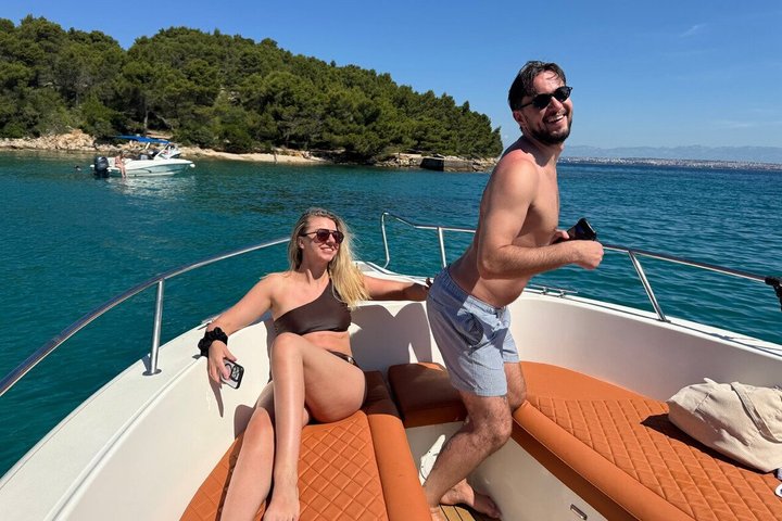 Zadar: 3 Eilanden Hopping Tour met snorkelen of zonsondergang boottocht