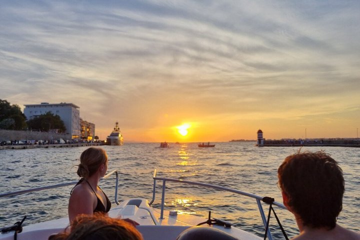 Zadar: 3 Eilanden Hopping Tour met snorkelen of zonsondergang boottocht