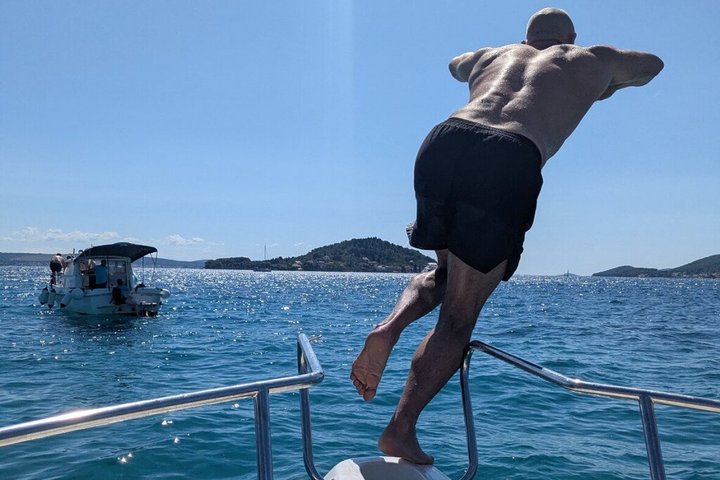 Zadar: 3 Eilanden Hopping Tour met snorkelen of zonsondergang boottocht