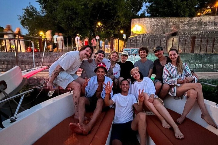 Zadar: 3 Eilanden Hopping Tour met snorkelen of zonsondergang boottocht